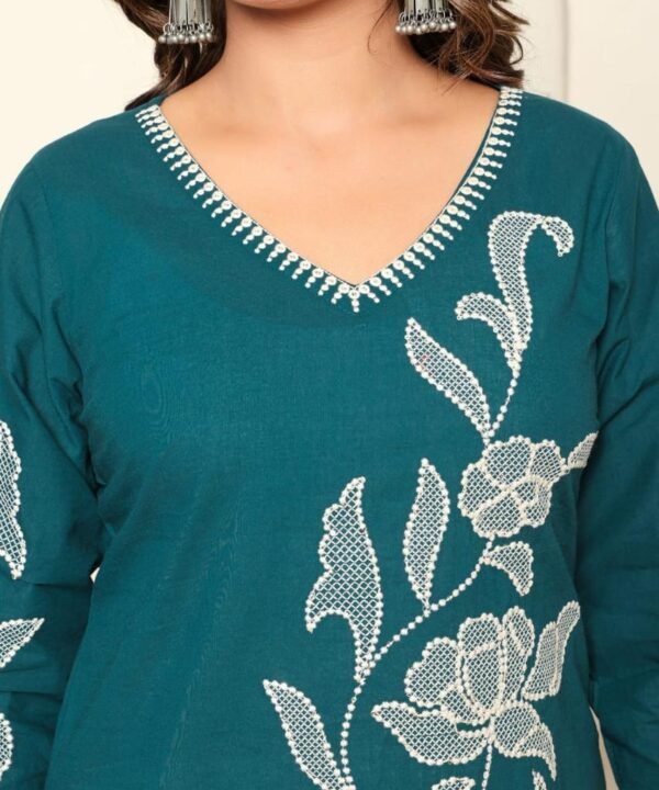 WhatsApp Image 2025-10-11 at 18.52.55 WhatsApp Image 2025-10-11 at 18.52.55